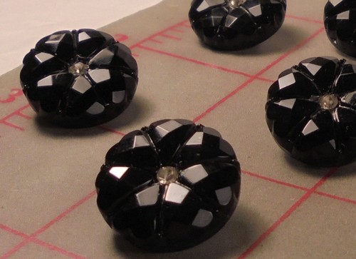 Lovely jet black - 3, glass